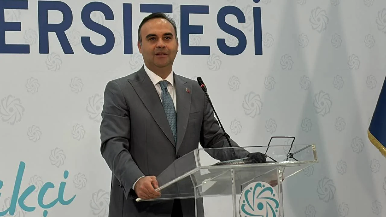 Bakan Kacır: "Ay aracını 2027 yılının ilk aylarında inşallah Ay’a göndereceğiz"