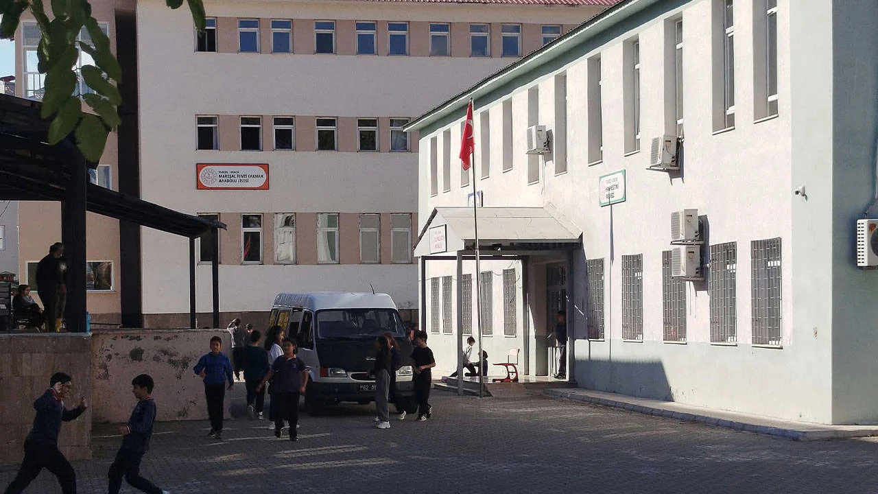 Üç yıldır okullarına dönemiyorlar