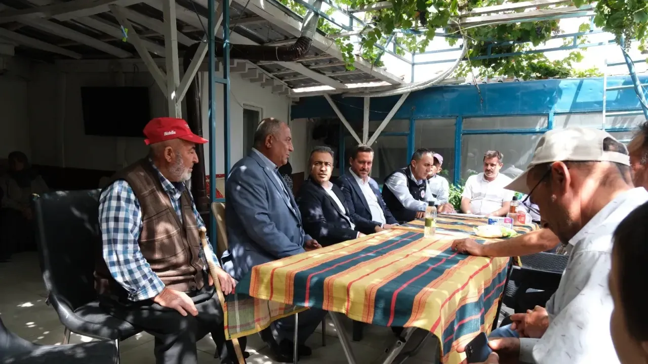 Vali Çiçek Köylerde Vatandaşlarla Buluştu