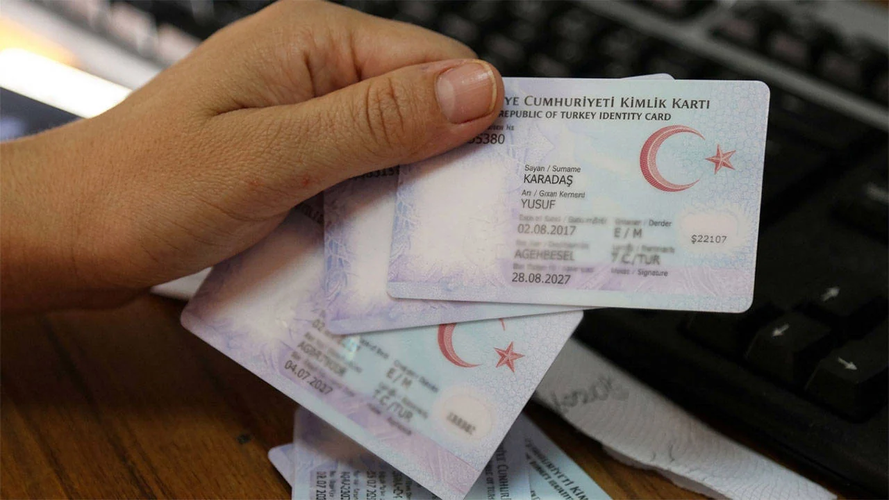 Milyonları ilgilendiriyor: Kimlik kartında yeni dönem için tarih belli oldu!