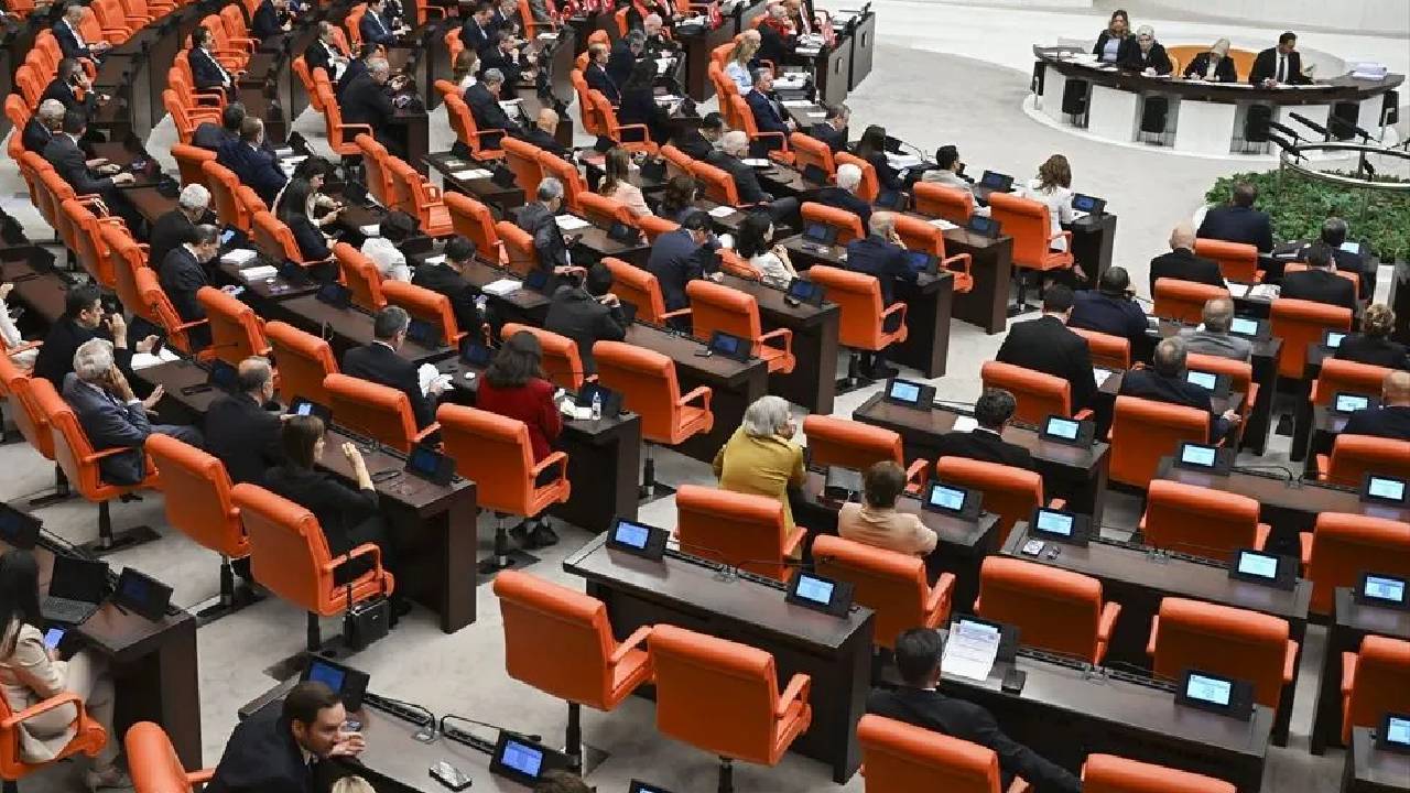 TBMM Komisyonu: İLBANK, TOKİ ile Vakıf İnşaat AŞ'nin 2023-2024 hesapları görüşüldü