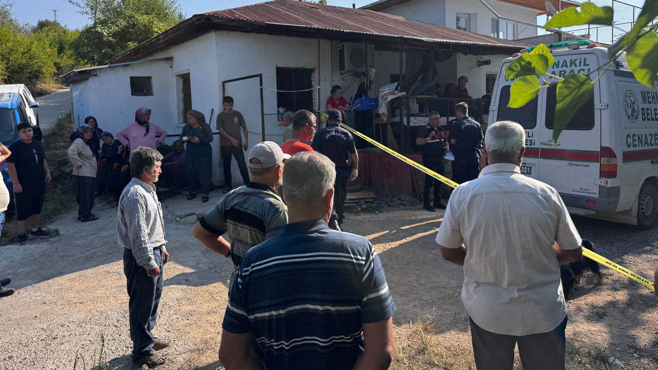 Osmaniye'de bir erkek oğlunu tahrayla öldürdü, gelini ve torununu yaraladı