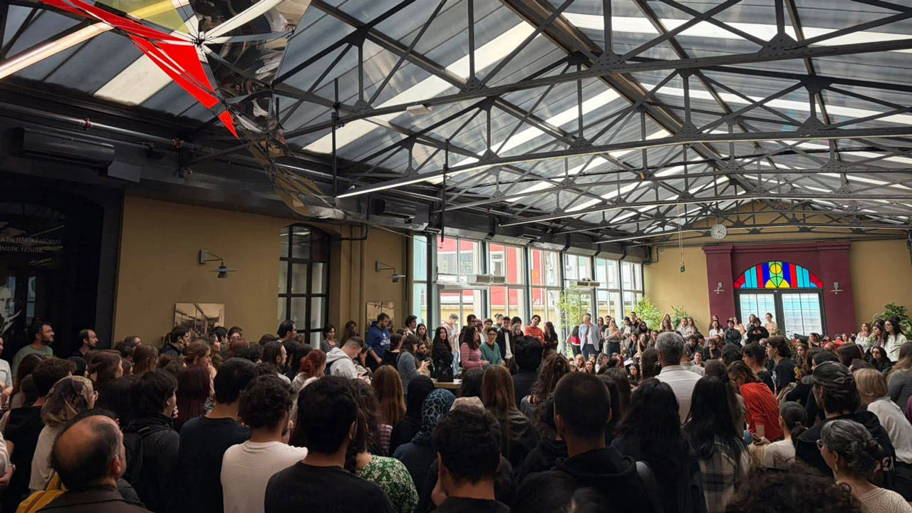 Kadir Has Üniversitesi'nde bütçe kesintisi krizi: "Eğitim hakkımızı savunacağız"