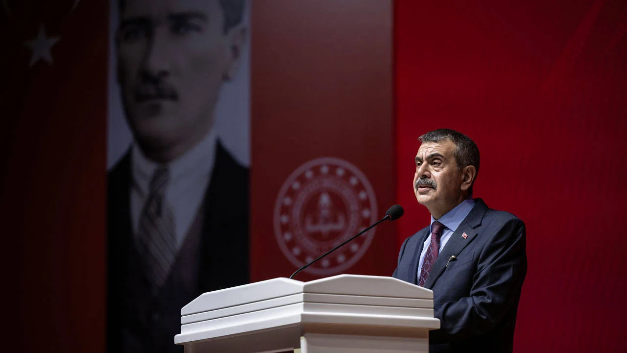 İki öğrenci tutuklanıp tahliye edilmişti: Yusuf Tekin'den ilk açıklama