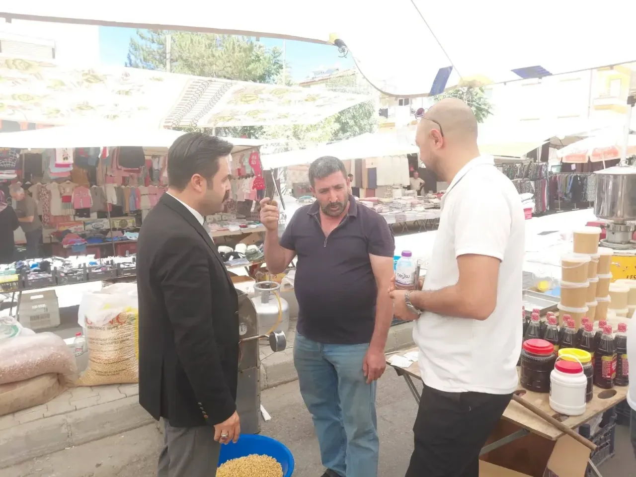 Baştuğ Pazarda Nabız Tuttu