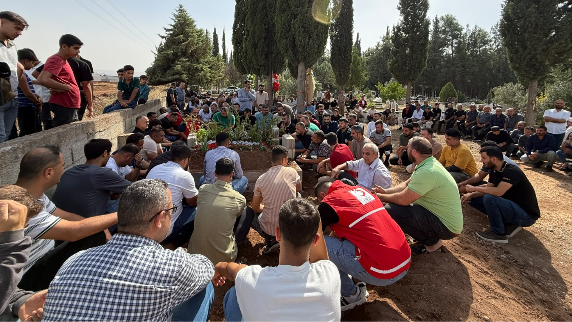 Girne'deki faciada ölen Miray ve kardeşi yan yana! Gözyaşları sel oldu!