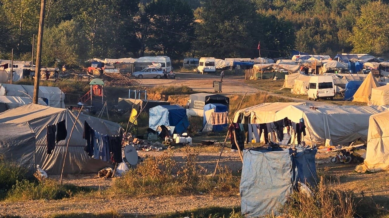 Çocukluğumuzu yaşayamıyoruz