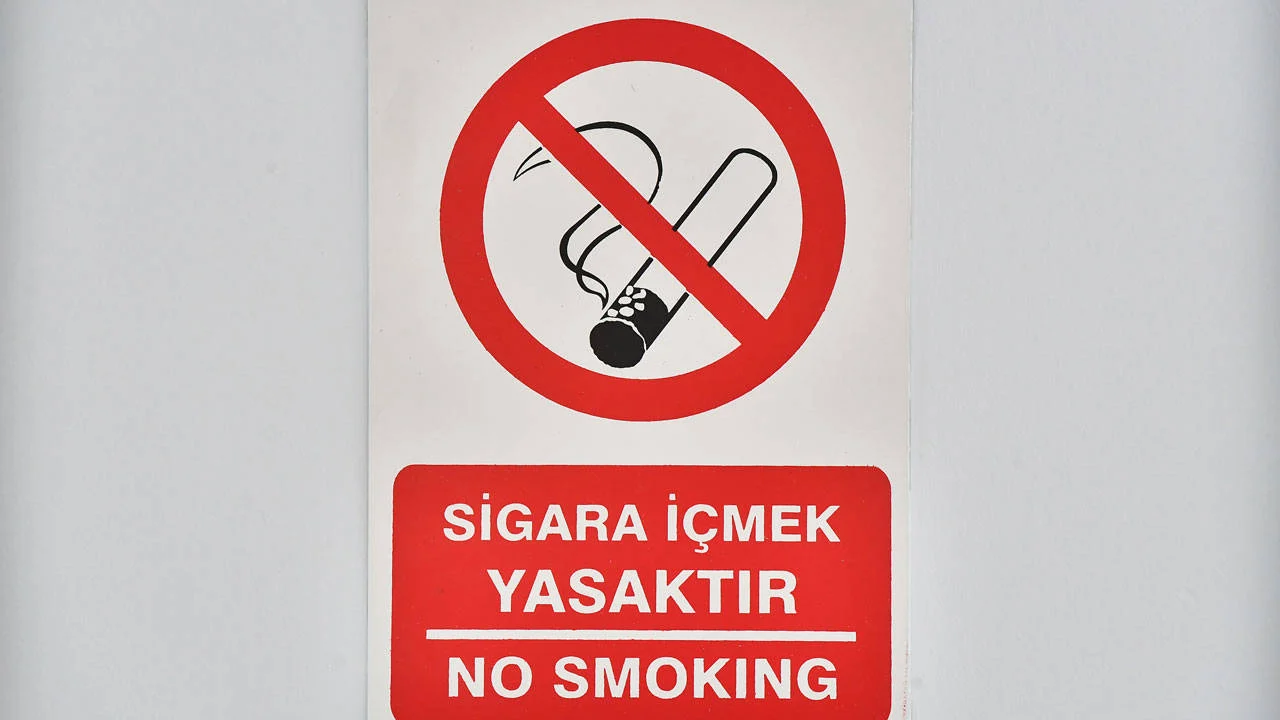 Kanun hazırlığı: Ömür boyu sigara yasağı yolda