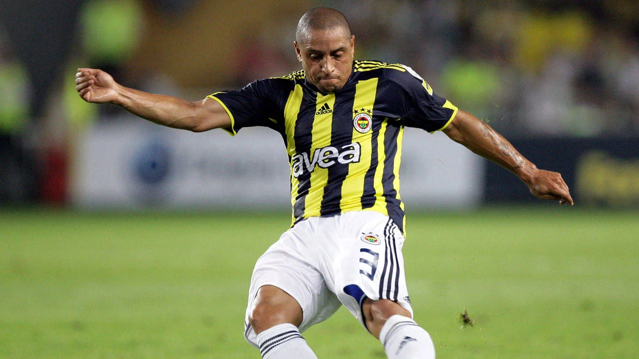 AKP'li milletvekilinden "Roberto Carlos Müslüman oldu" iddiası