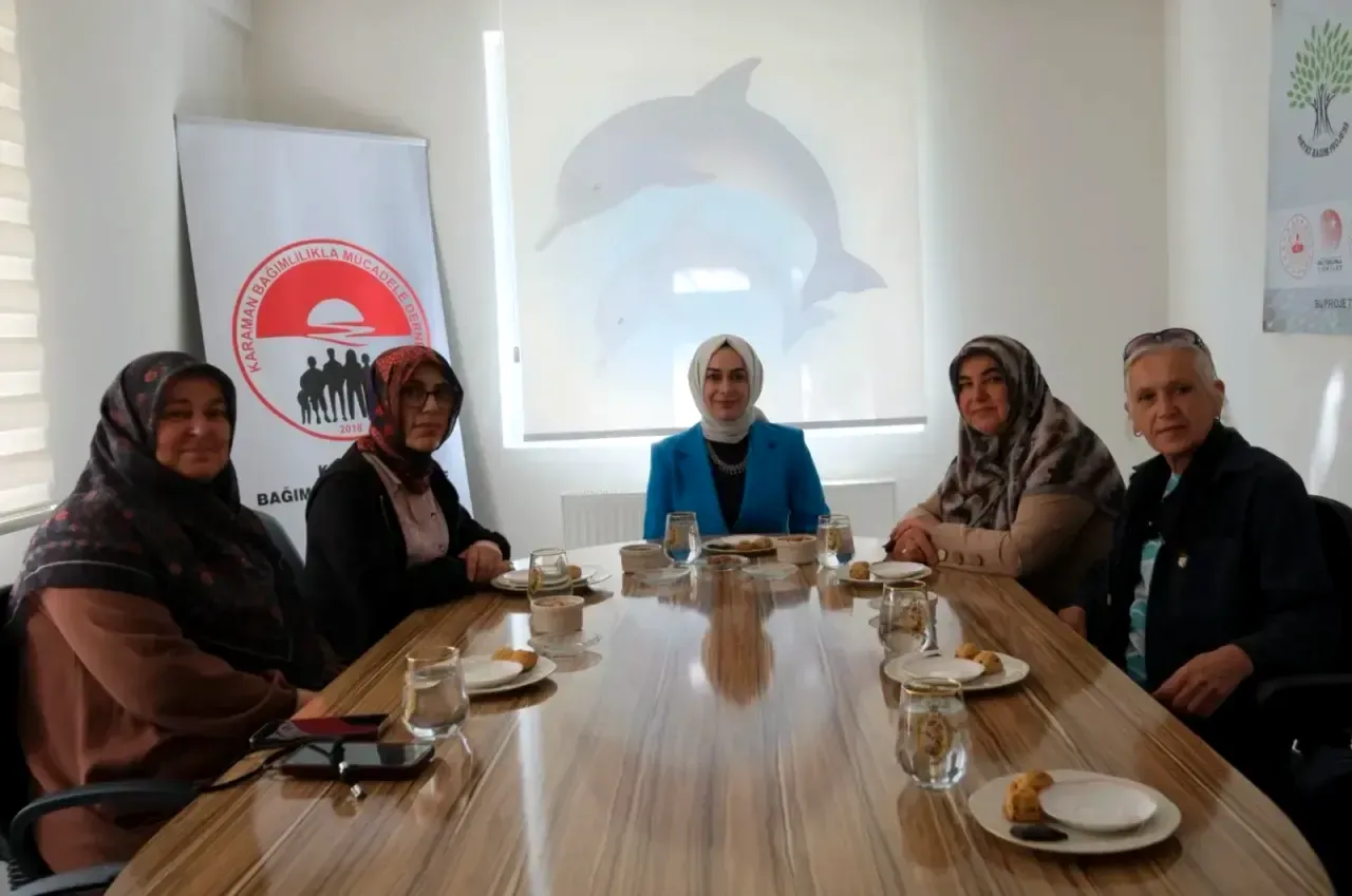 Berna Çiçek’ten Bağımlılıkla Mücadele Derneğine Ziyaret