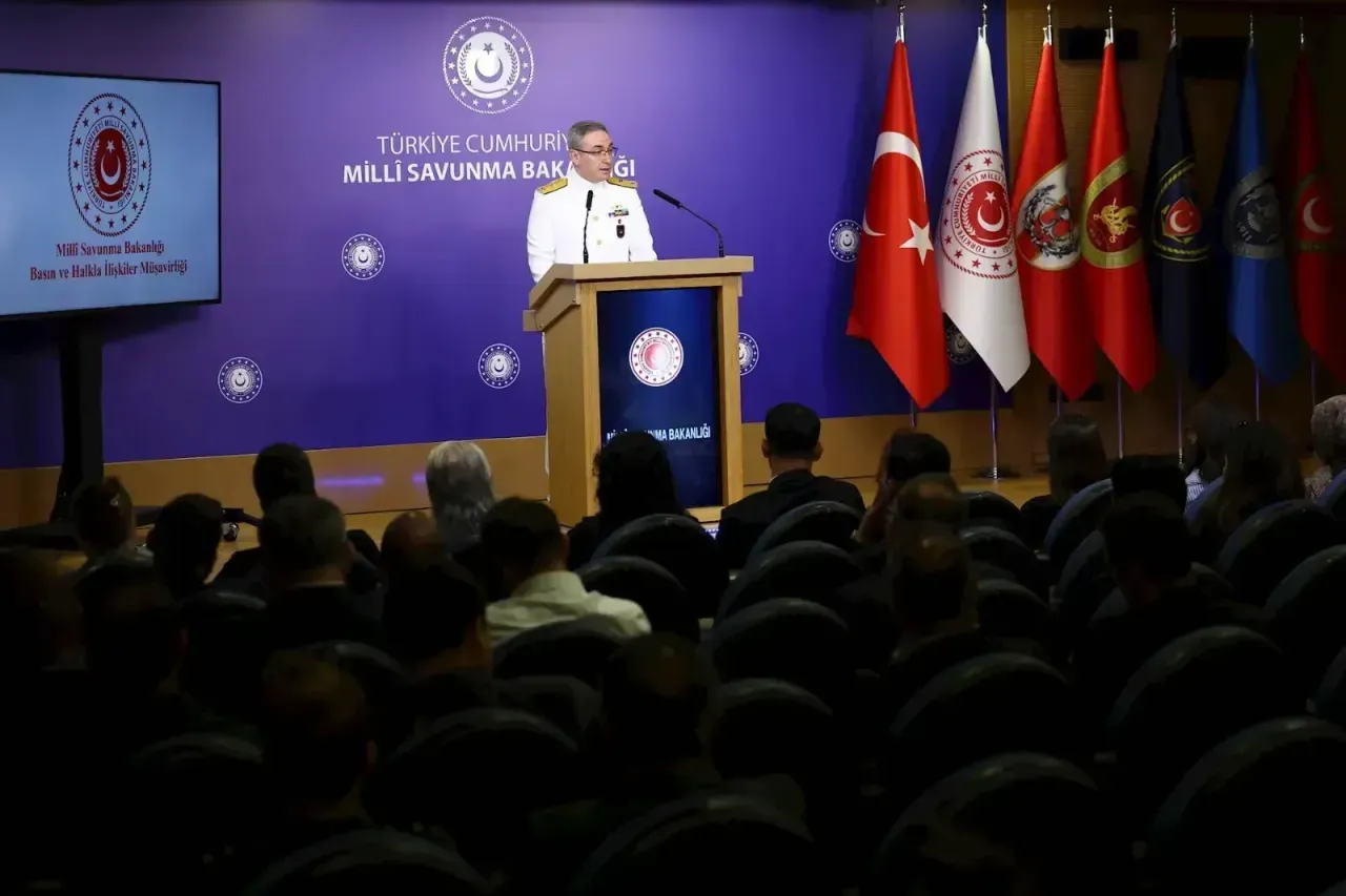 MSB’den Terörsüz Türkiye Açıklaması: 3 PKK’lı Teslim Oldu