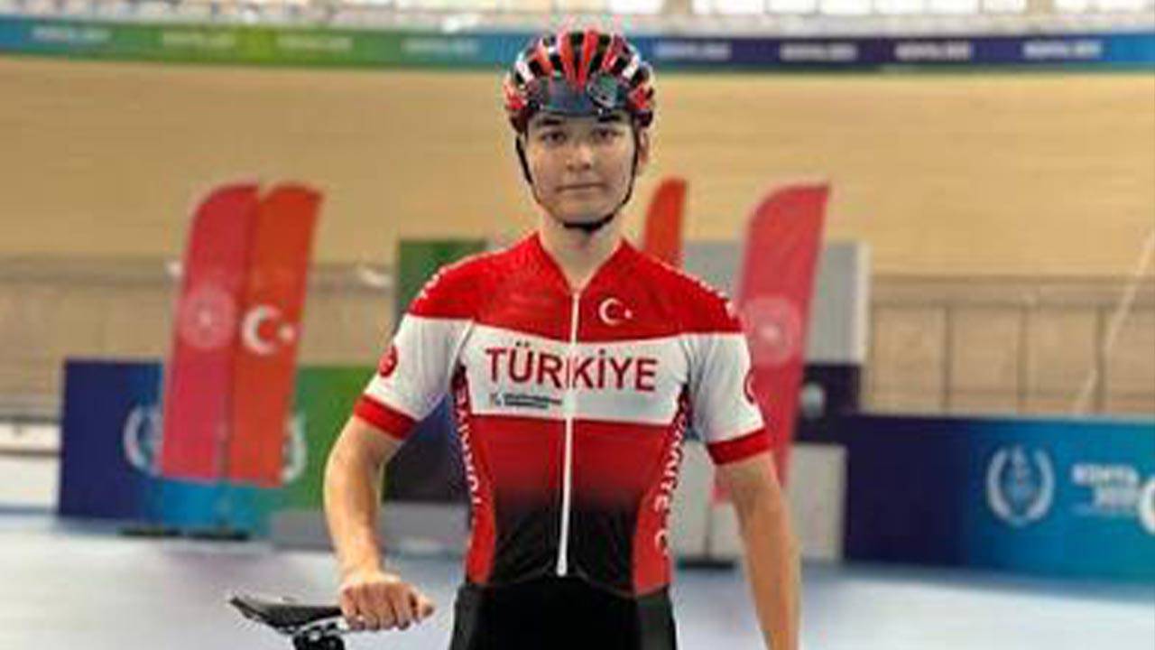 Göktürk Yüzerler dünya şampiyonasında piste çıkacak
