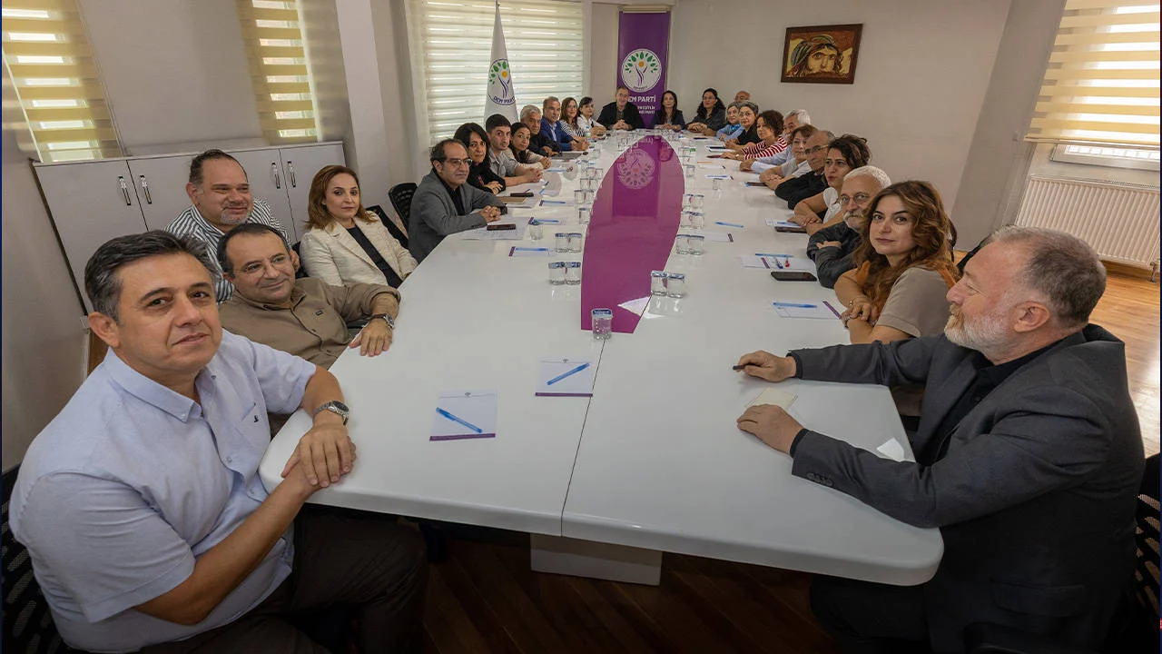 DEM Parti MYK üyelerinin görevleri belli oldu