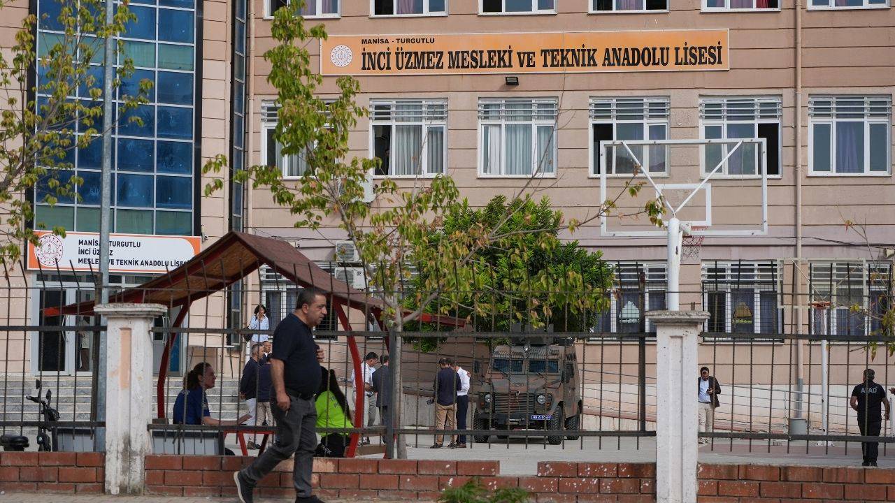 Manisa’daki okul saldırısı: Saldırganla ilgili ‘akran zorbalığı’ detayı
