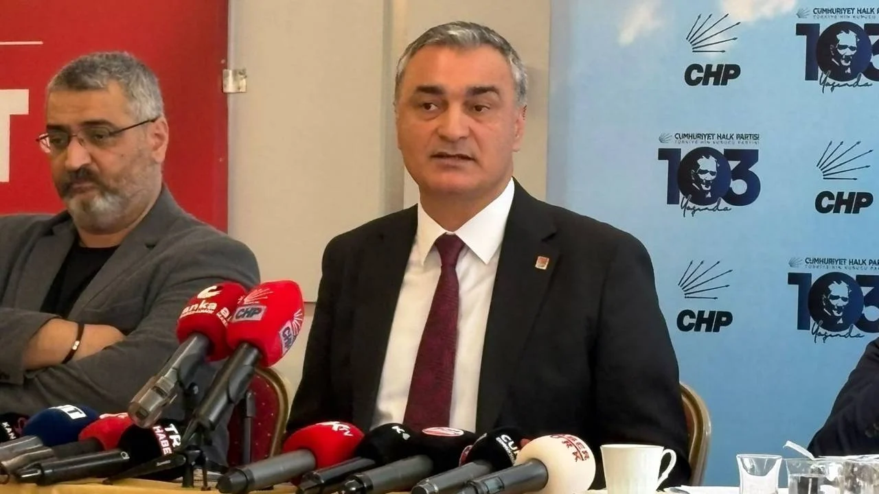 CHP’de büyük erime: 790 bin istifa, 294 belediye kaybı