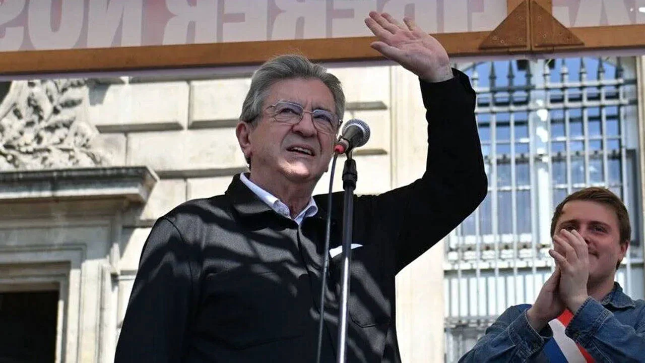 Mélenchon anketleri tiye aldı, Lula'yı tebrik etti: Yaşasın haysiyetli Brezilya
