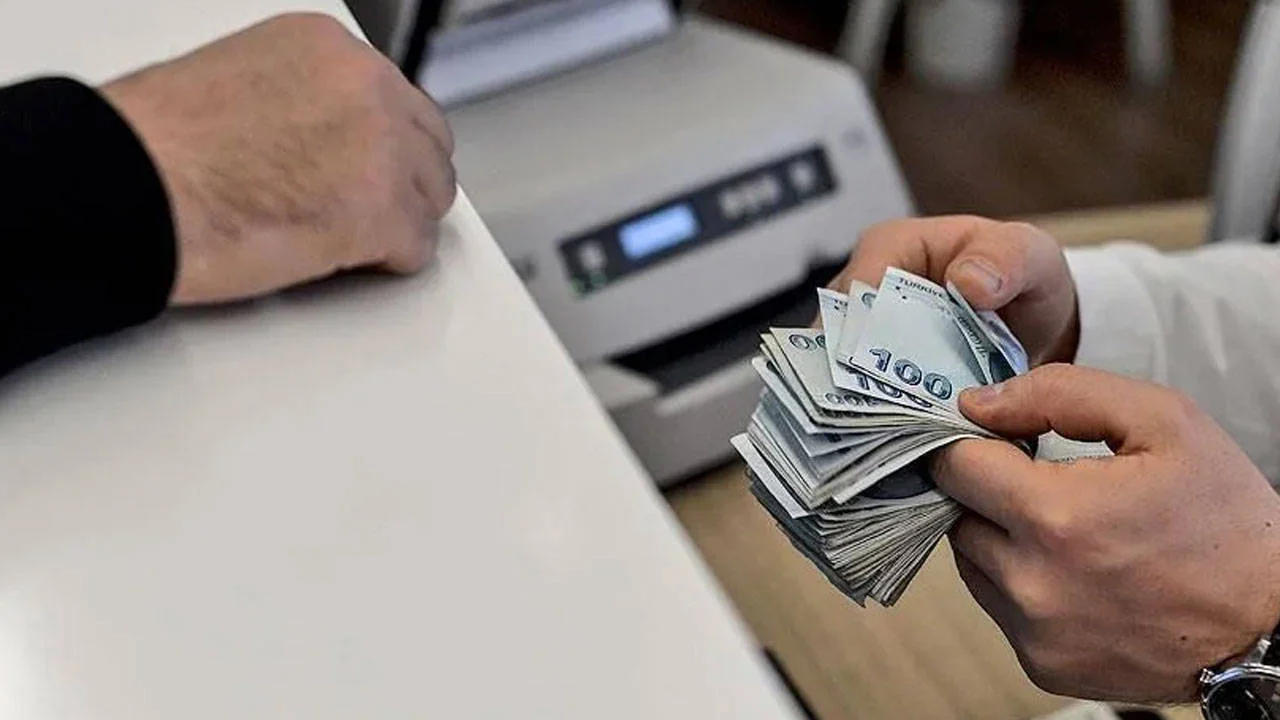 Bakan Göktaş: Yaşlı ve engelli aylıkları hesaplara yatırılmaya başlandı