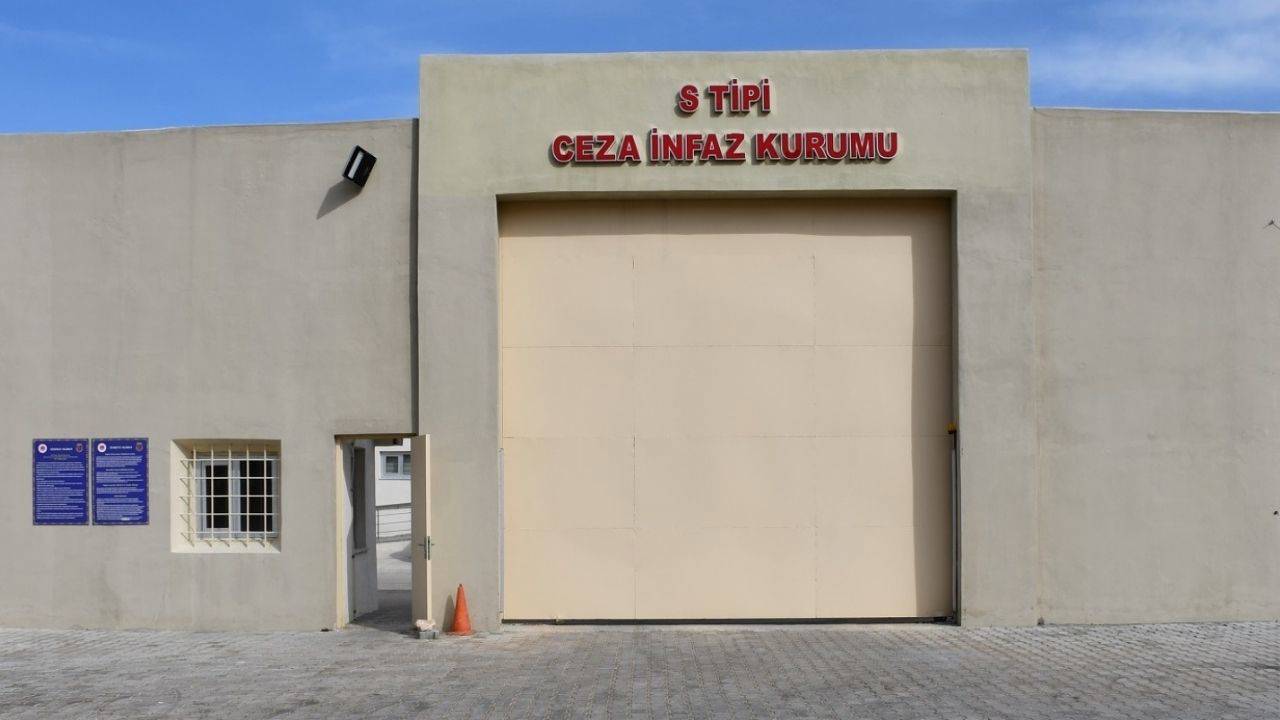 Antalya S Tipi'nde NATO tutuklularına işkence iddiası