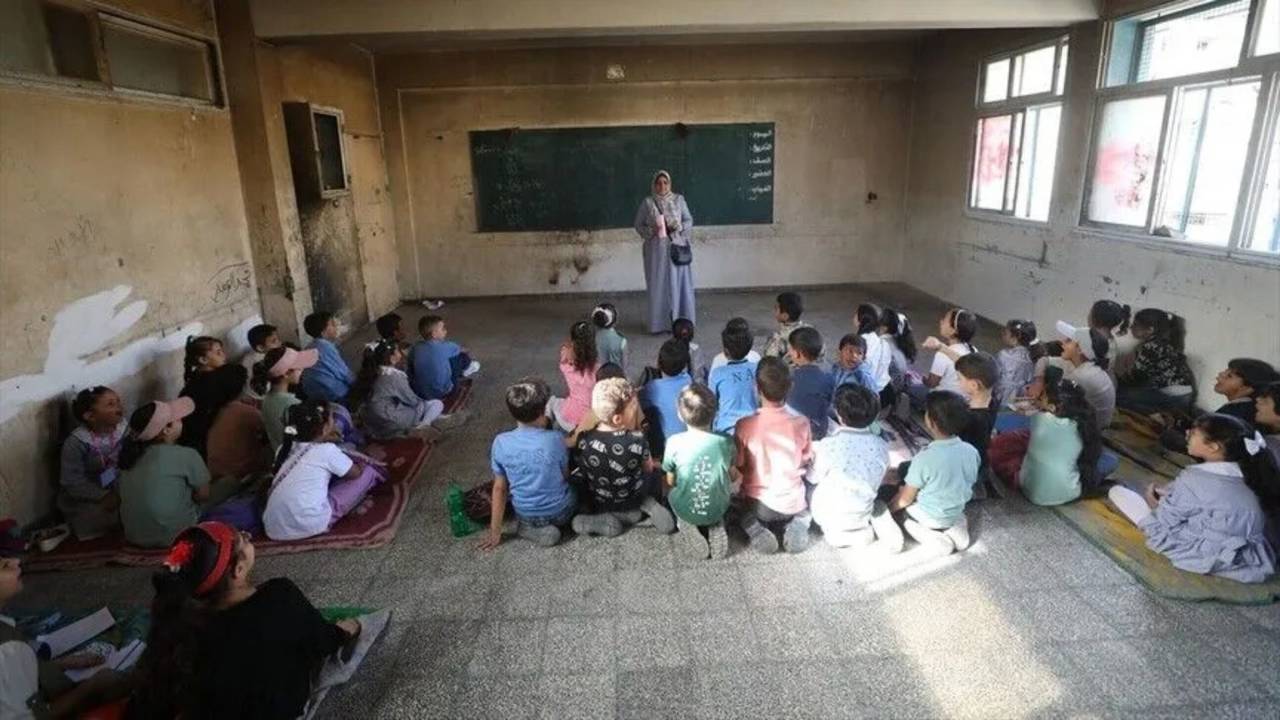 Gazze'de yüz yüzde eğitim, 3 yıl sonra tekrar başladı