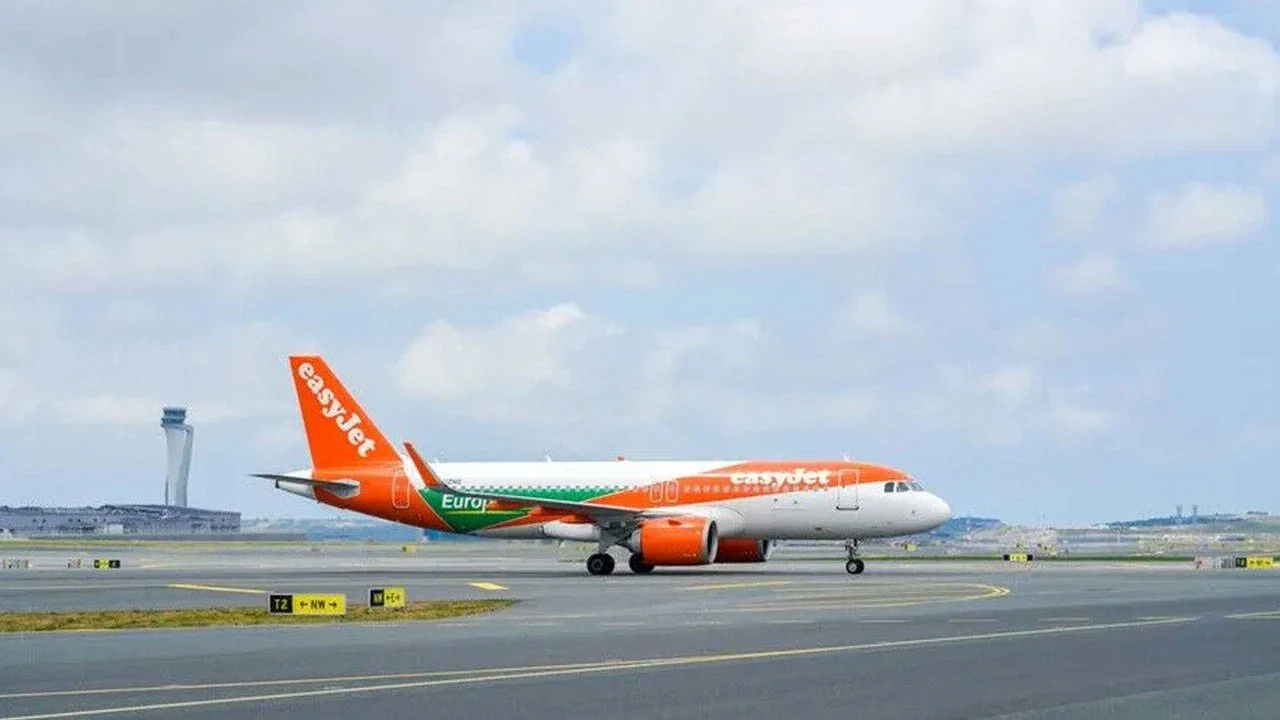 EasyJet çalışanları bir ülkede greve gitti: 100 sefer iptal edildi