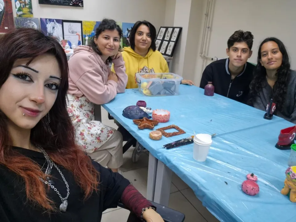 Karaman'da Taştozu Kursu: Gençlerin El Emeği ve Yaratıcılığı Göz Kamaştırıyor