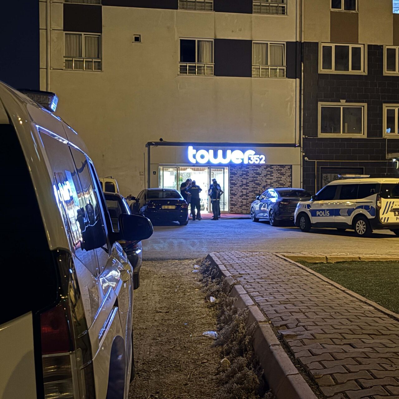 Kaldığı rezidansta ölü bulundu