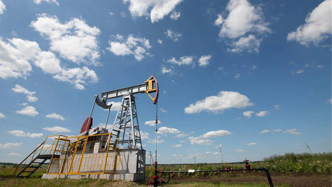 Enerji piyasasında son durum: Petrol fiyatlarında gerileme sürüyor