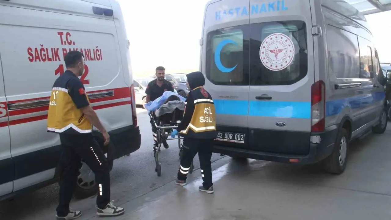 Konya’da devrilen otomobildeki 4 kişi yaralandı