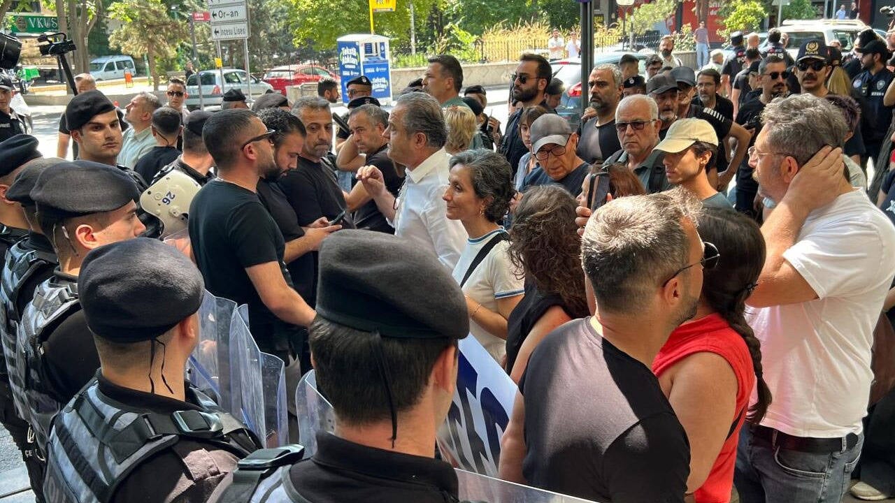 Ankara'da NATO protestosuna katılan 45 kişiye dava açıldı