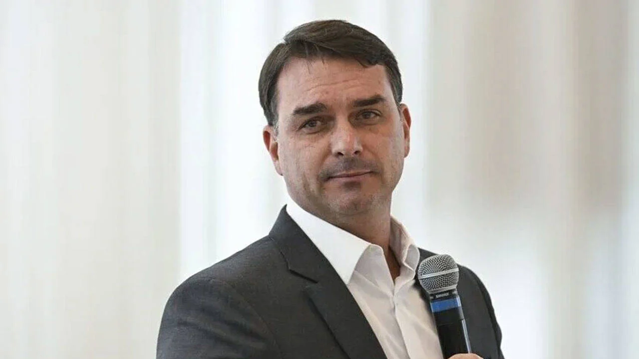 Seçimleri kaybetmişti: Bolsonaro'ya yurtdışına çıkma yasağı getirildi