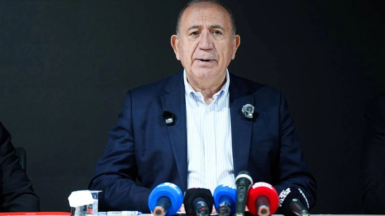 Kayyumluk görevi bitmişti: Gürsel Tekin'den yeni açıklama