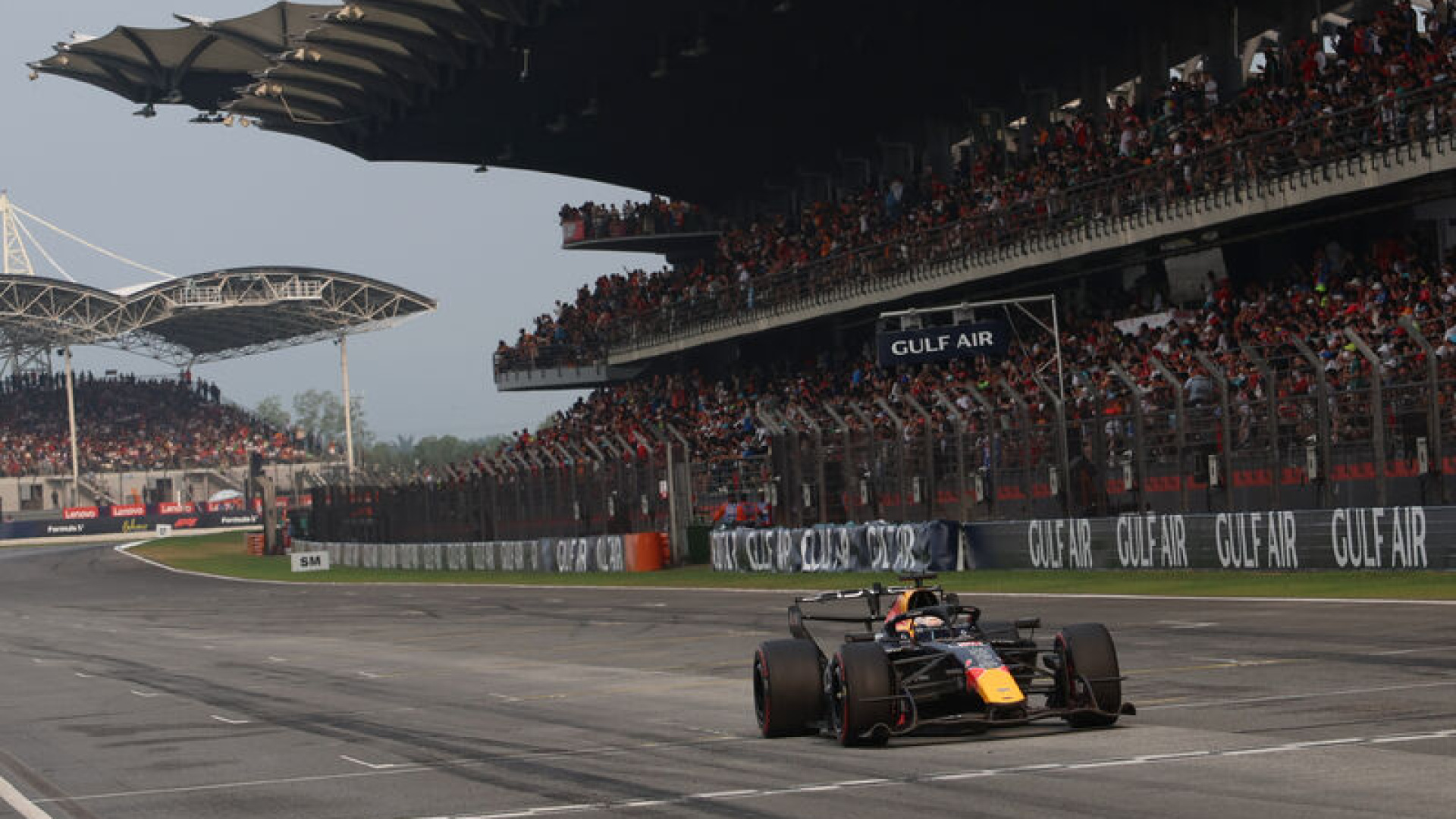 Bahreyn GP'de Max Verstappen rüzgarı!