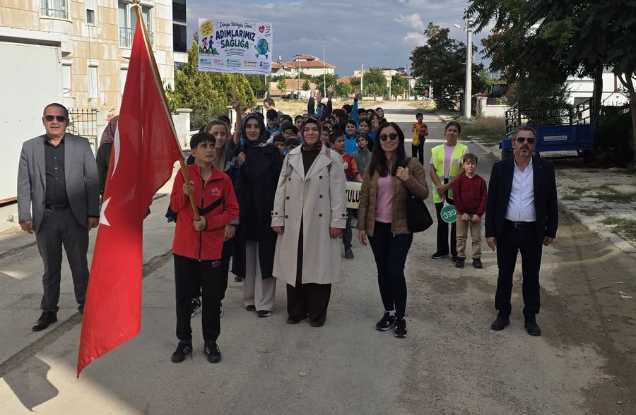 Hoca Ahmet Yesevi İlkokulu ve Ortaokulunda Dünya Yürüyüş Günü Etkinliği