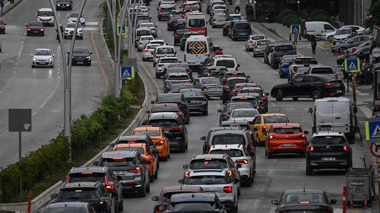 Ankara'da trafik yoğunluğu yaşandı