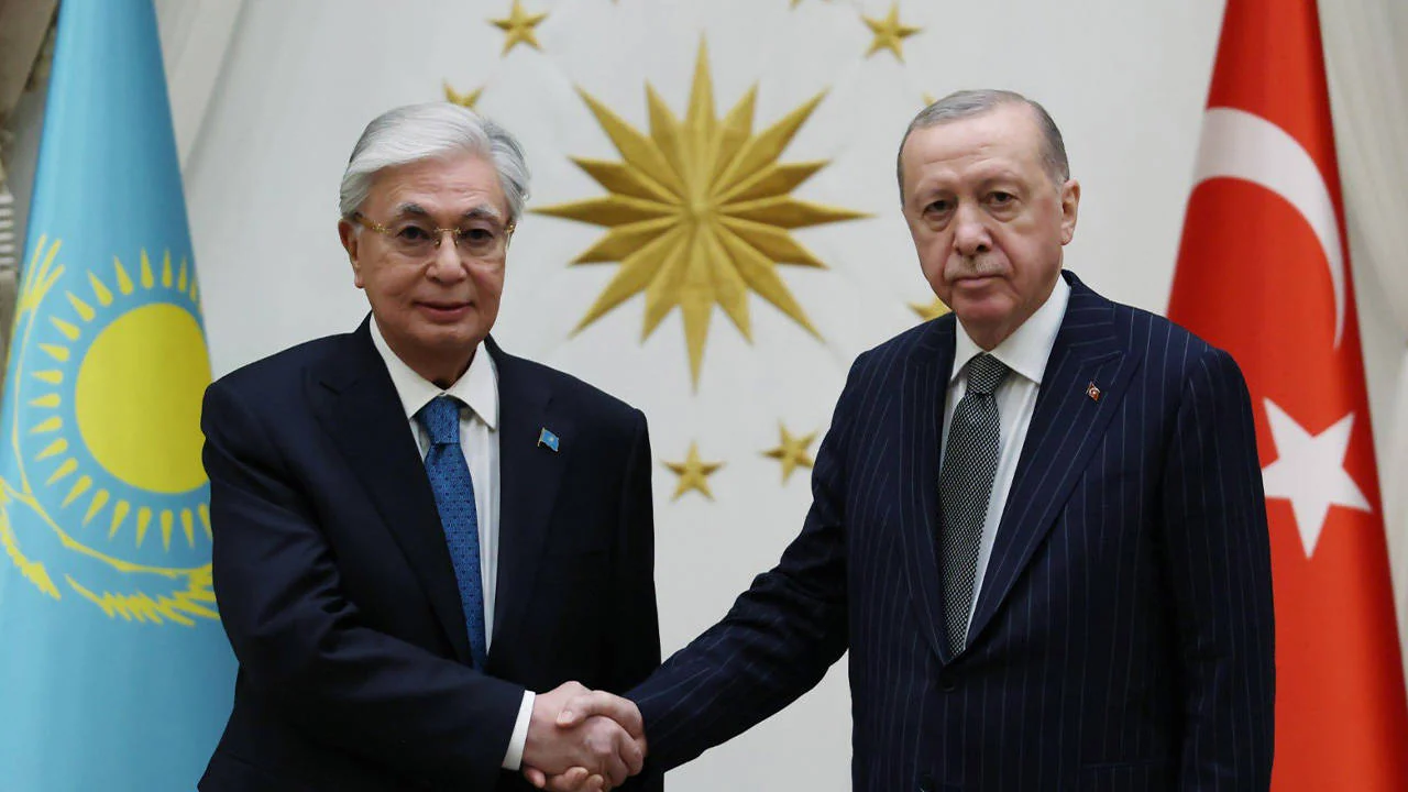 Cumhurbaşkanı Erdoğan, Kazakistan Cumhurbaşkanı Tokayev ile görüştü