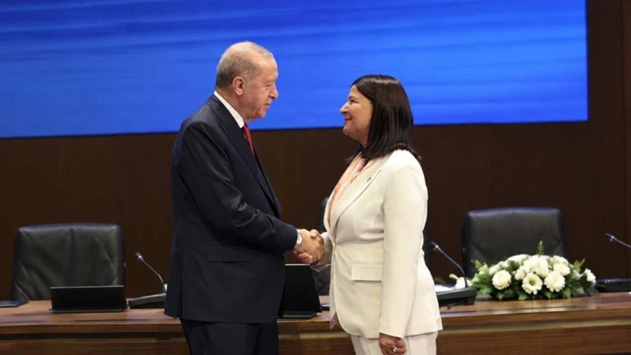 CHP'den AKP'ye geçmişti: Foça Belediye Başkanı, bu kararı neden aldığını açıkladı