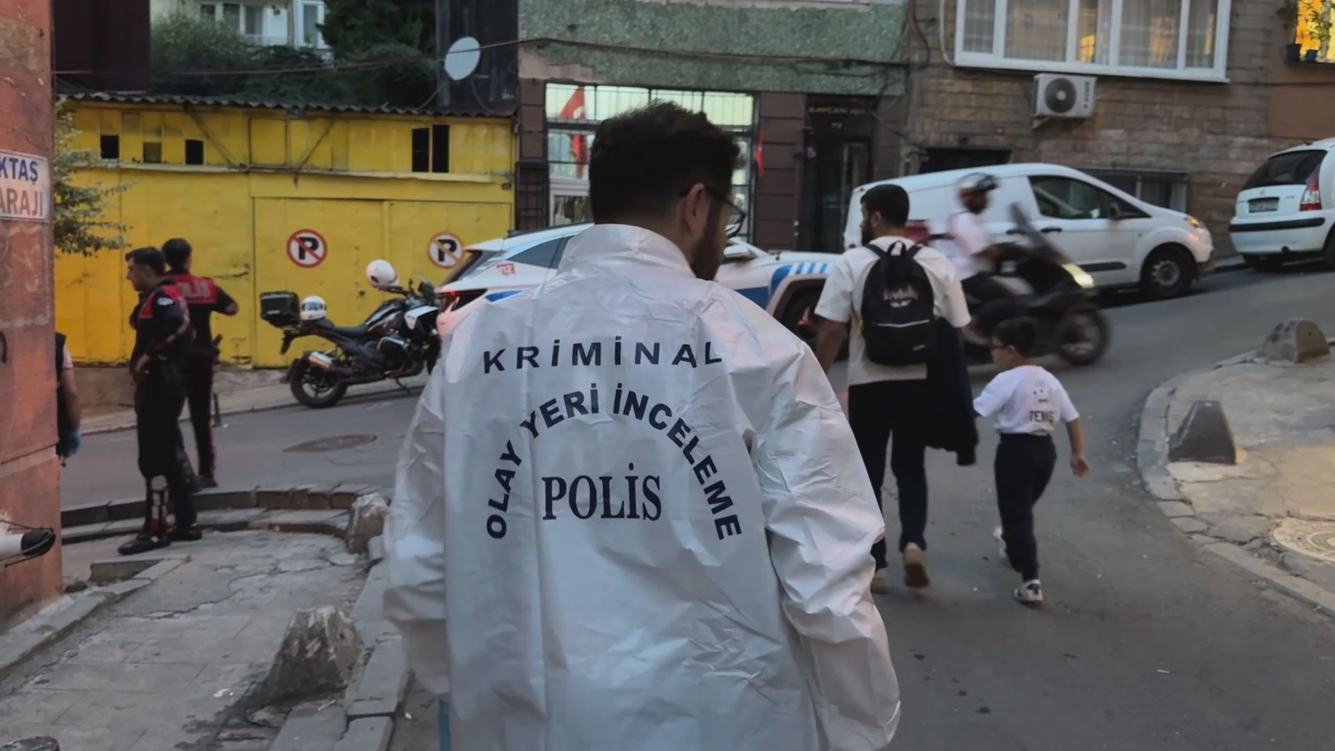 Şişli’de odasında vurulmuş halde bulundu