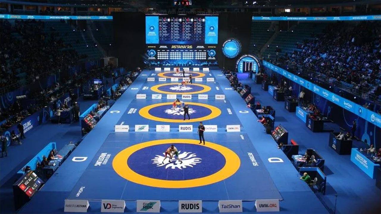Dünya Güreş Şampiyonası başladı: Türkiye 30 sporcuyla minderde