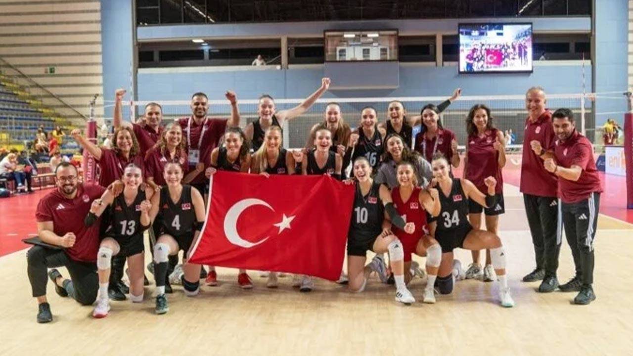 Voleybolda başarı üstüne başarı