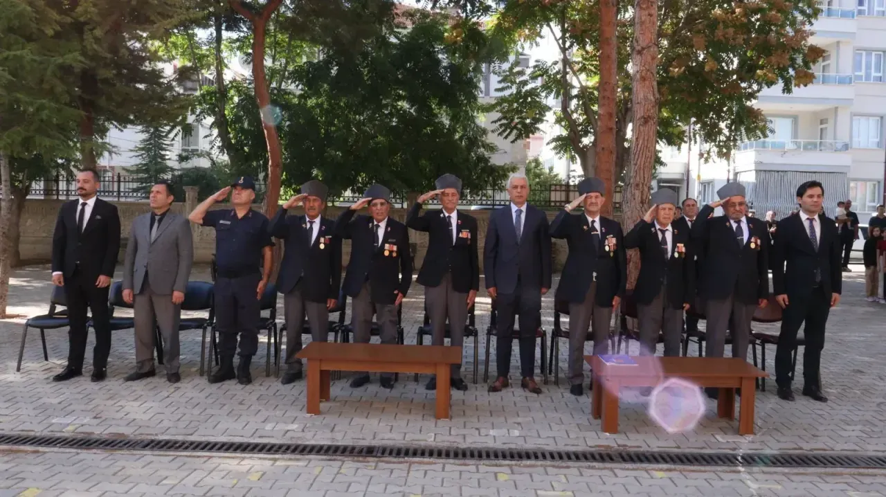 Kale İlkokulu’nda Gaziler Günü’ne Anlamlı Program