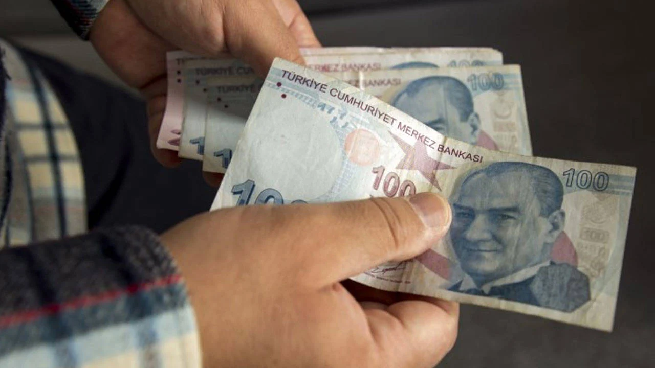 Öğretmenlerin hazırlık ödeneği hakkında kanun teklifi: Kıyafet değil, geçim sorunu