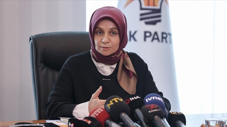 AKP'li Leyla Şahin Usta trafik kazası geçirdi, hastaneye kaldırıldı
