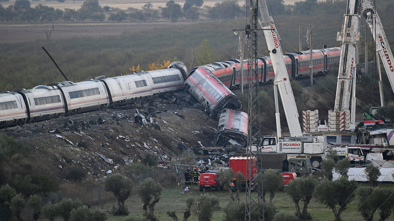 İspanya'daki hızlı tren kazasında ölü sayısı 68'e çıktı