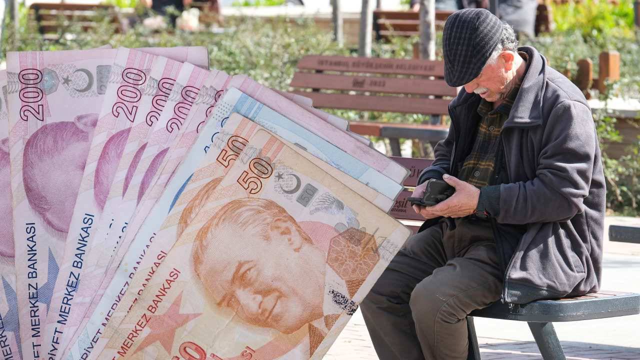 İBB emekli yardımı 2027: 24 bin TL kira, 8 bin TL bayram ve 10 bin TL pazar desteği