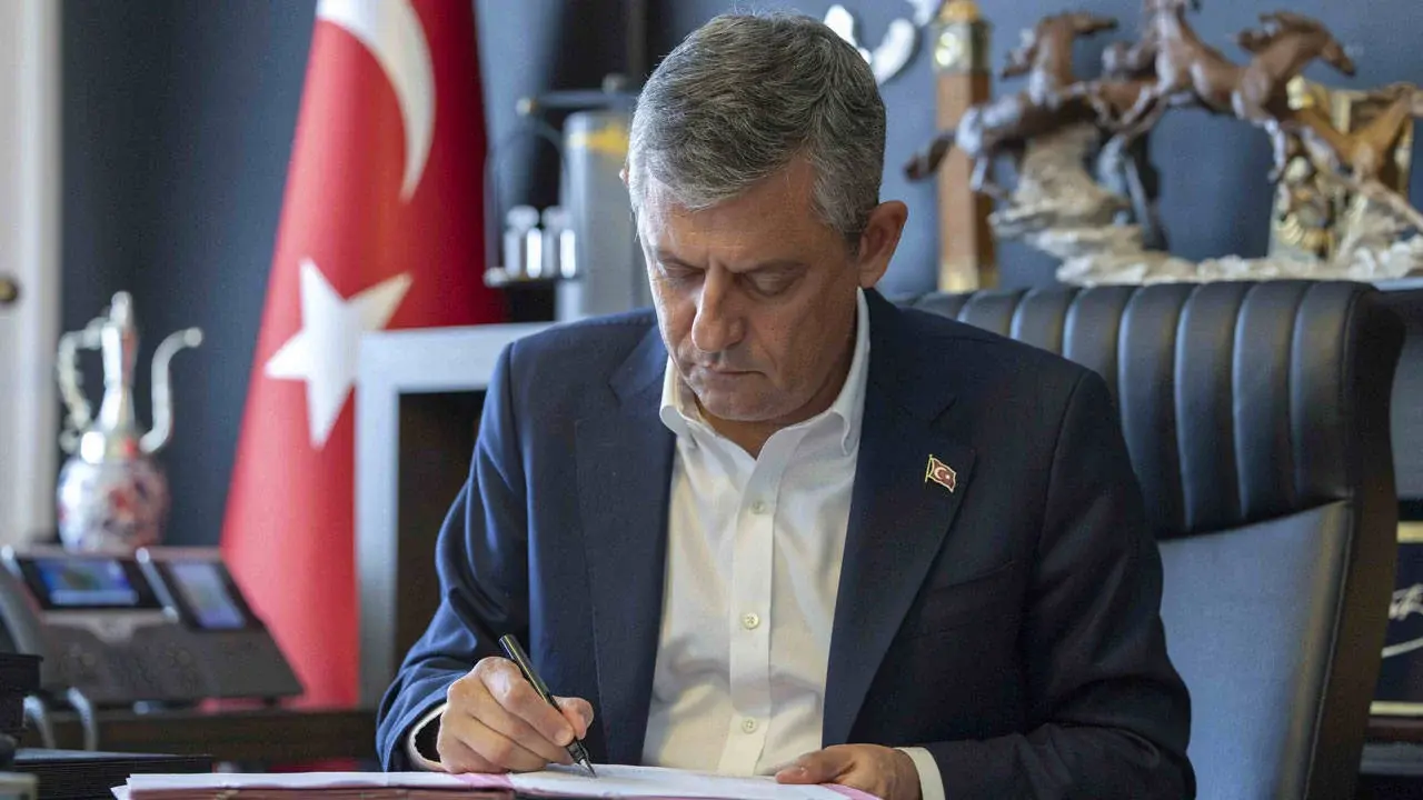 Özgür Özel'den Turgutlu'daki silahlı saldırıda yaralanan öğrencilere telefon