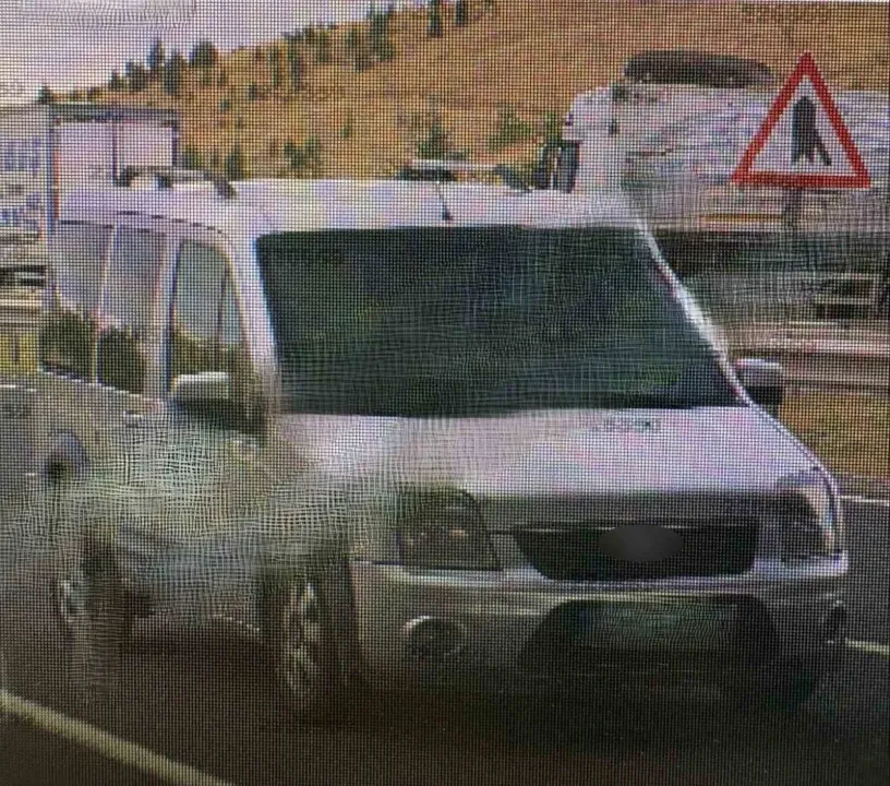 Kendilerini polis ve savcı diye tanıtıp milyonları dolandıran 2 kişi tutuklandı