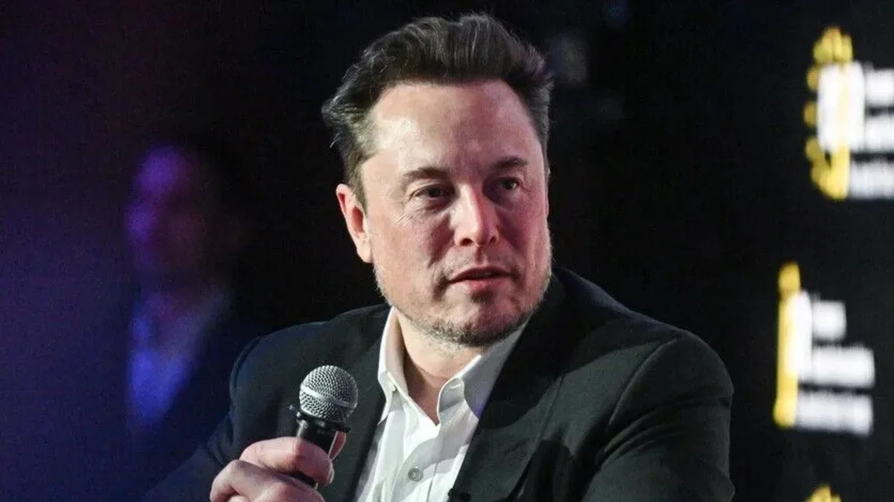 Elon Musk: Starlink uydu sisteminin askeri versiyonu ABD hükümetinin kontrolünde