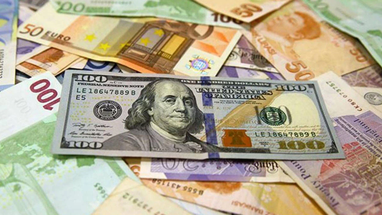 Döviz piyasasında yeni gün: Dolar yükseldi, euro düştü