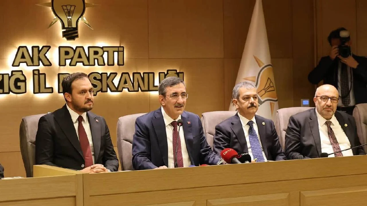 Cumhurbaşkanı Yardımcısı Yılmaz'dan anayasa açıklaması: "Uzlaşmaya varırsak çok daha sivil bir anayasayı milletimize kazandıracağız"