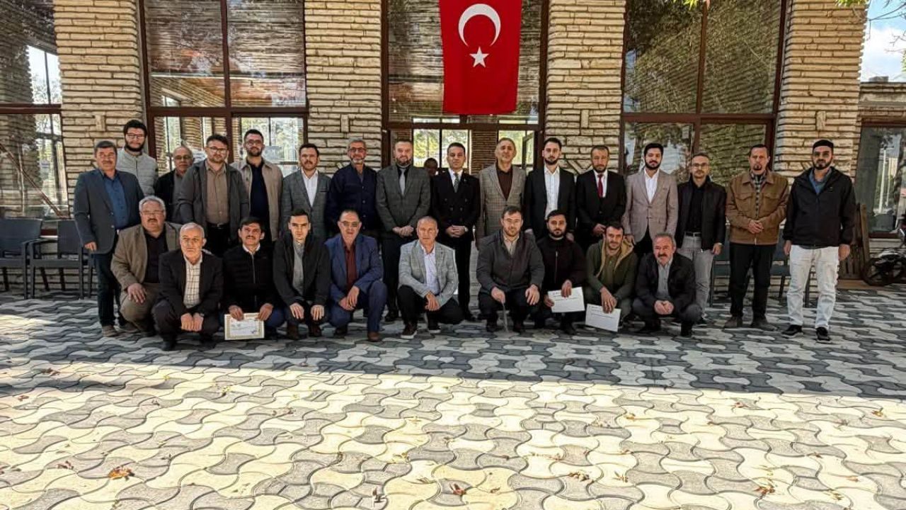 Kazımkarabekir’de Din Görevlileri Ödüllendirildi